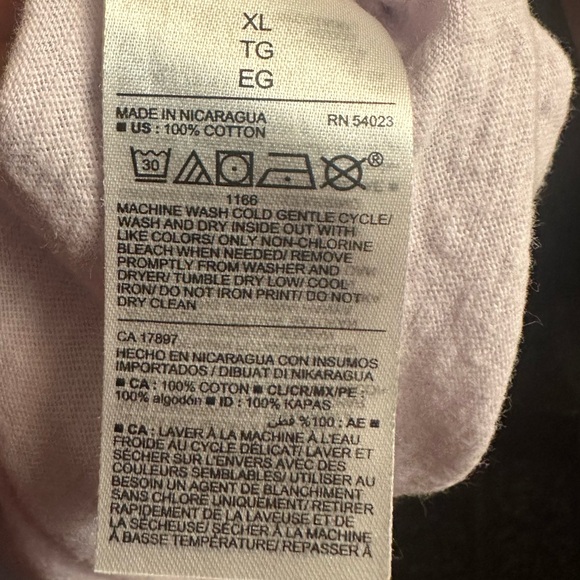 Old Navy women’s T-Shirt size xl - Picture 4 of 4